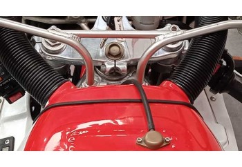 Conexión entrada Airbox Yamaha FZR 750 R OW01