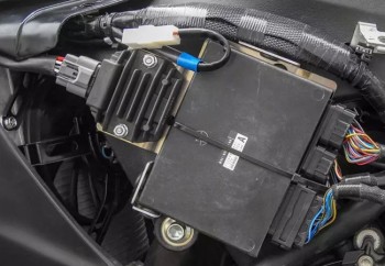 Soporte regulador (CDI) Yamaha R1 2020-26 S2 Concept