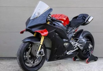 Ducati Panigale V4 2025