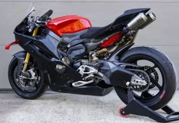 Ducati Panigale V4 2025