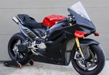 Ducati Panigale V4 2025